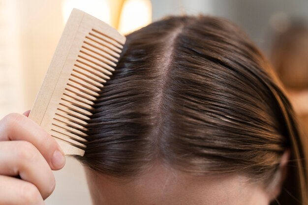 Czy zabiegi odżywiania skóry głowy mogą przeciwdziałać łysieniu?